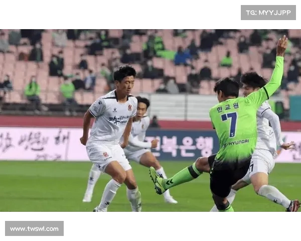 全北现代3-1逆转济州联 李东俊梅开二度助球队取胜 全北现代3-1逆转济州联 李东俊梅开二度助球队取胜